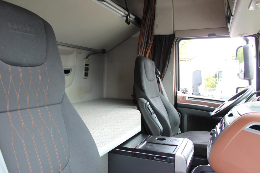 Daf XF 480 SC Retarder Standklima Kühlbox 2 Tanks - Tegljač: slika Daf XF 480 SC Retarder Standklima Kühlbox 2 Tanks - Tegljač Daf XF 480 SC Retarder Standklima Kühlbox 2 Tanks - Tegljač: slika Daf XF 480 SC Retarder Standklima Kühlbox 2 Tanks - Tegljač