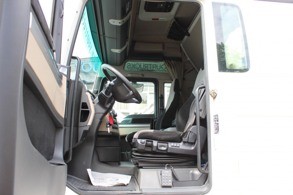 MAN TGX 18.460 E6 XXL Retarder Kühlbox Navi - Tegljač: slika MAN TGX 18.460 E6 XXL Retarder Kühlbox Navi - Tegljač MAN TGX 18.460 E6 XXL Retarder Kühlbox Navi - Tegljač: slika MAN TGX 18.460 E6 XXL Retarder Kühlbox Navi - Tegljač