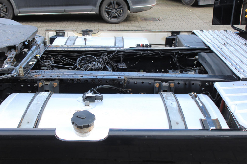 Tegljač MAN TGX 480 XXL  Retarder  Standklima  2Tanks  Navi: slika Tegljač MAN TGX 480 XXL  Retarder  Standklima  2Tanks  Navi