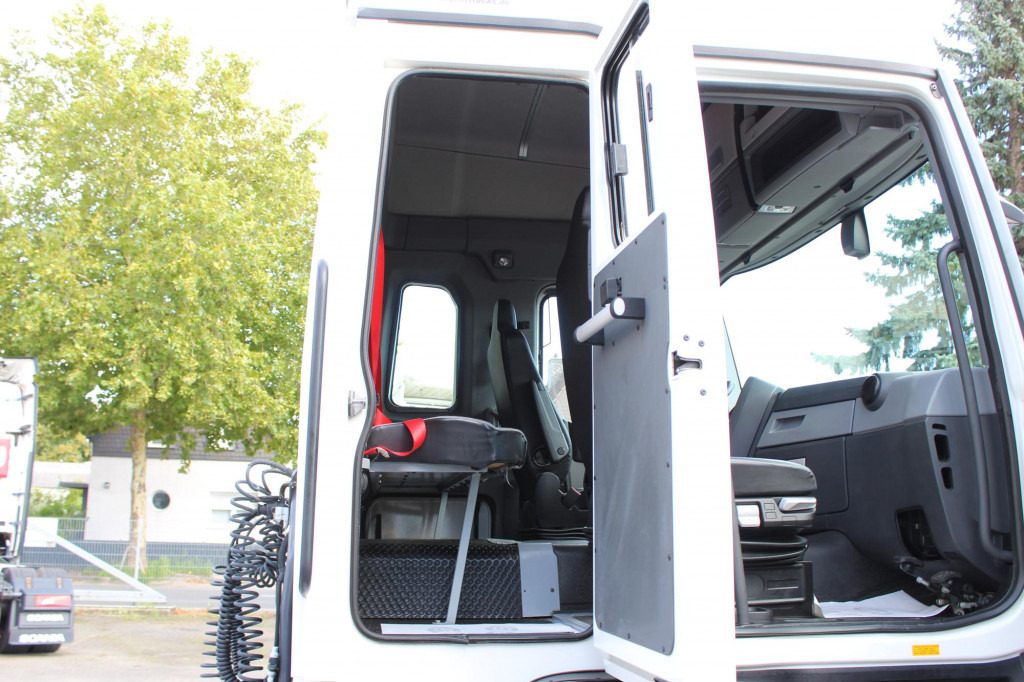 Renault T 430 E6 6 Sitze Ex- Fahrschule nur 64Tkm ! - Tegljač: slika Renault T 430 E6 6 Sitze Ex- Fahrschule nur 64Tkm ! - Tegljač Renault T 430 E6 6 Sitze Ex- Fahrschule nur 64Tkm ! - Tegljač: slika Renault T 430 E6 6 Sitze Ex- Fahrschule nur 64Tkm ! - Tegljač