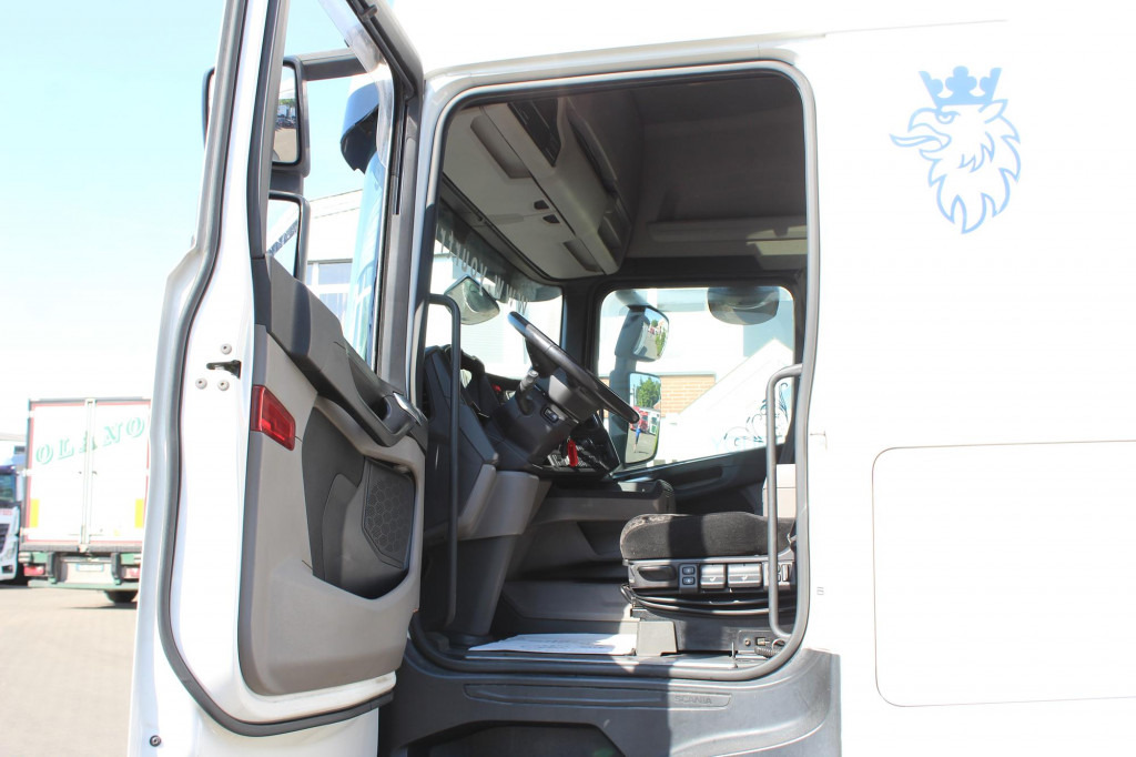 Scania R 500 Retarder LED Kühlbox 2 Tanks Navi - Tegljač: slika Scania R 500 Retarder LED Kühlbox 2 Tanks Navi - Tegljač Scania R 500 Retarder LED Kühlbox 2 Tanks Navi - Tegljač: slika Scania R 500 Retarder LED Kühlbox 2 Tanks Navi - Tegljač