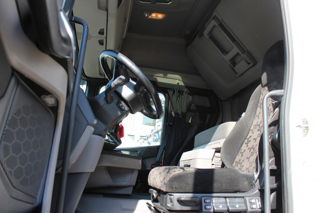 Scania R 500 Retarder LED Kühlbox 2 Tanks Navi - Tegljač: slika Scania R 500 Retarder LED Kühlbox 2 Tanks Navi - Tegljač Scania R 500 Retarder LED Kühlbox 2 Tanks Navi - Tegljač: slika Scania R 500 Retarder LED Kühlbox 2 Tanks Navi - Tegljač