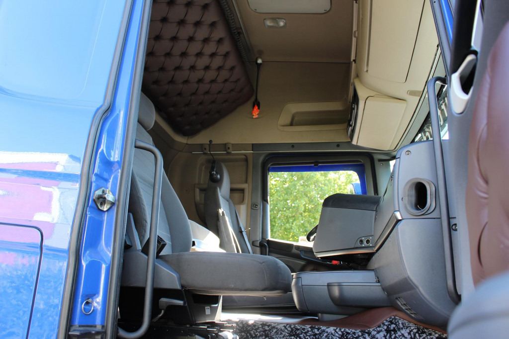 Scania R 520 V8 Topline Retarder Kühlbox Standklima - Tegljač: slika Scania R 520 V8 Topline Retarder Kühlbox Standklima - Tegljač Scania R 520 V8 Topline Retarder Kühlbox Standklima - Tegljač: slika Scania R 520 V8 Topline Retarder Kühlbox Standklima - Tegljač
