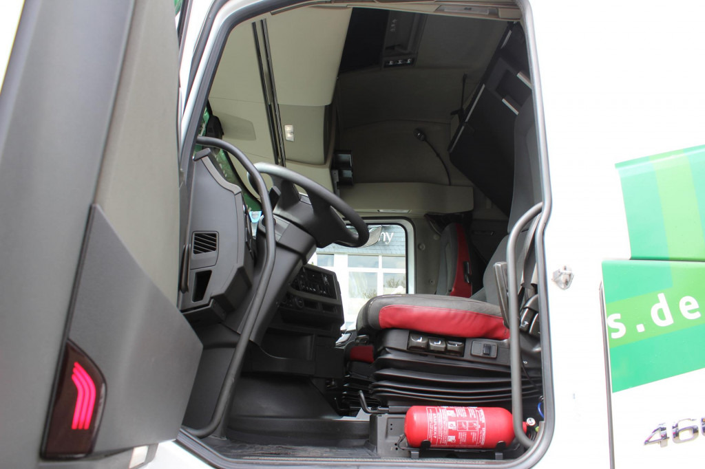 Volvo FH 460 E6 Globetrotter 2 Tanks i-Park Cool - Tegljač: slika Volvo FH 460 E6 Globetrotter 2 Tanks i-Park Cool - Tegljač Volvo FH 460 E6 Globetrotter 2 Tanks i-Park Cool - Tegljač: slika Volvo FH 460 E6 Globetrotter 2 Tanks i-Park Cool - Tegljač