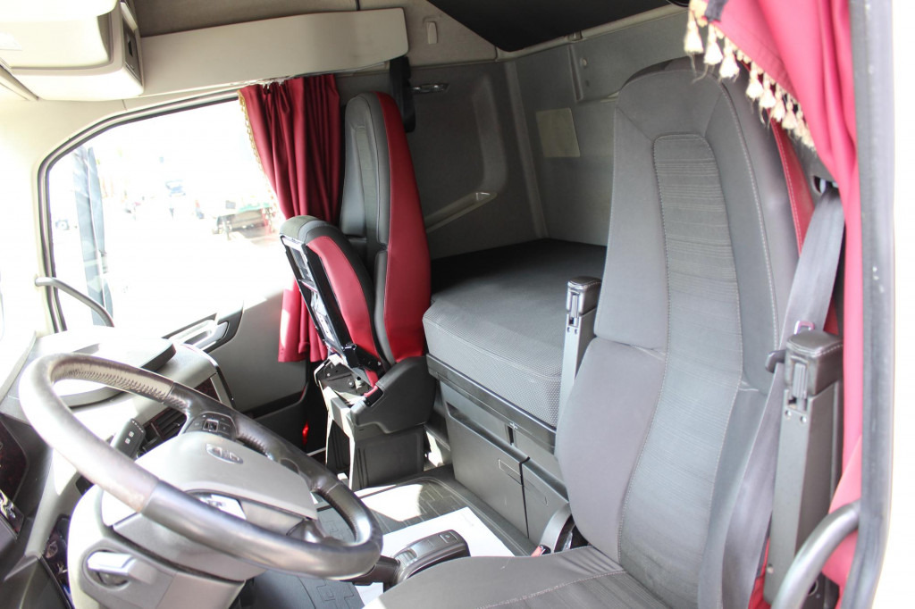 Volvo FH 500 E6 Globe I-Shift I-Park Cool 2 Tank - Tegljač: slika Volvo FH 500 E6 Globe I-Shift I-Park Cool 2 Tank - Tegljač Volvo FH 500 E6 Globe I-Shift I-Park Cool 2 Tank - Tegljač: slika Volvo FH 500 E6 Globe I-Shift I-Park Cool 2 Tank - Tegljač