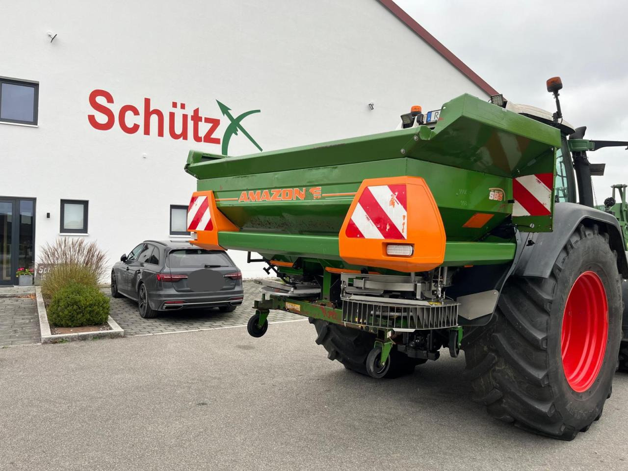 Amazone ZA-M 1501 Profis, Wiegestreuer, 2500 Liter - Rasipač gnojiva: slika Amazone ZA-M 1501 Profis, Wiegestreuer, 2500 Liter - Rasipač gnojiva Amazone ZA-M 1501 Profis, Wiegestreuer, 2500 Liter - Rasipač gnojiva: slika Amazone ZA-M 1501 Profis, Wiegestreuer, 2500 Liter - Rasipač gnojiva