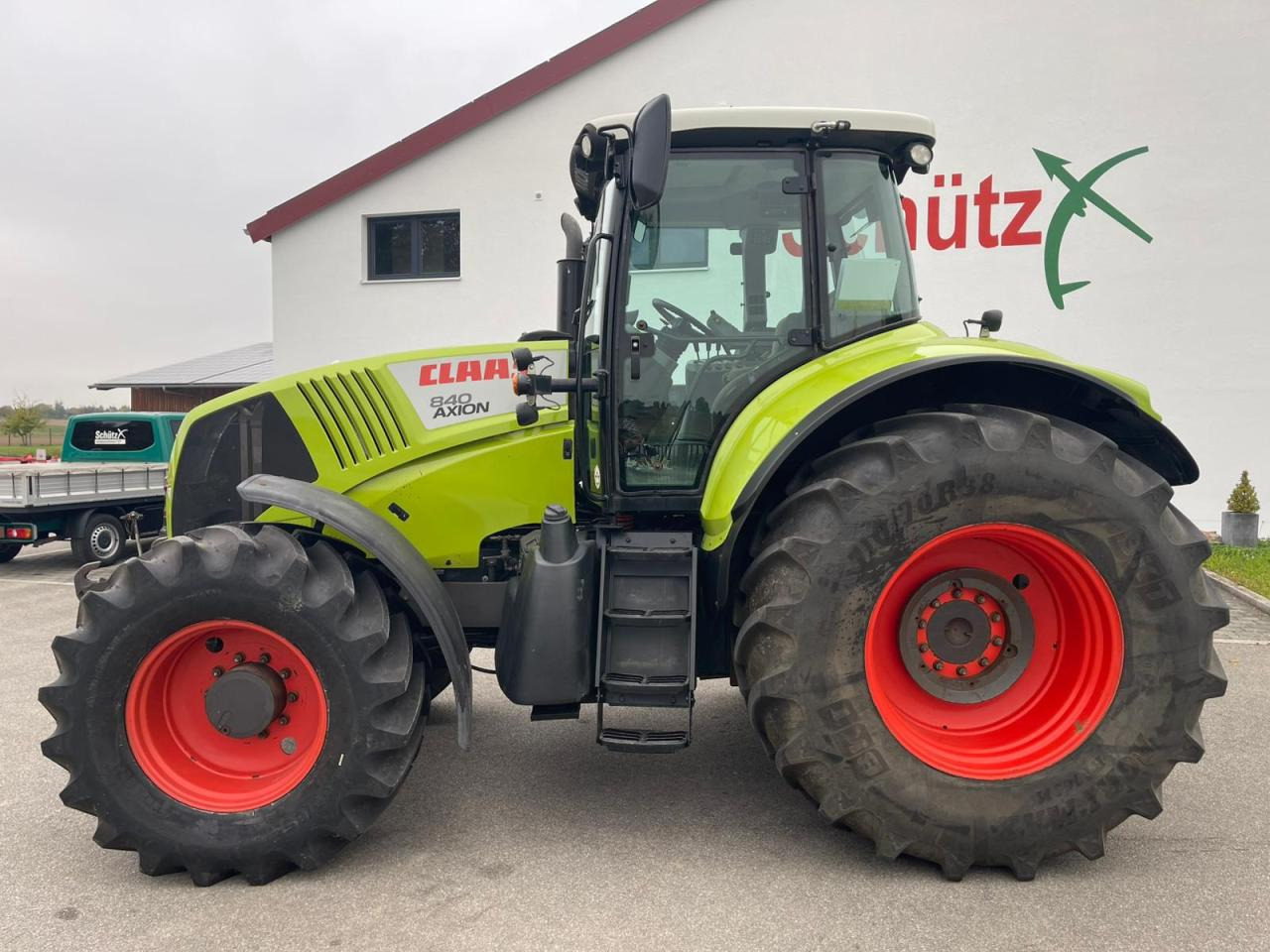 CLAAS Axion 840 CIS Hexashift - Traktor: slika CLAAS Axion 840 CIS Hexashift - Traktor CLAAS Axion 840 CIS Hexashift - Traktor: slika CLAAS Axion 840 CIS Hexashift - Traktor
