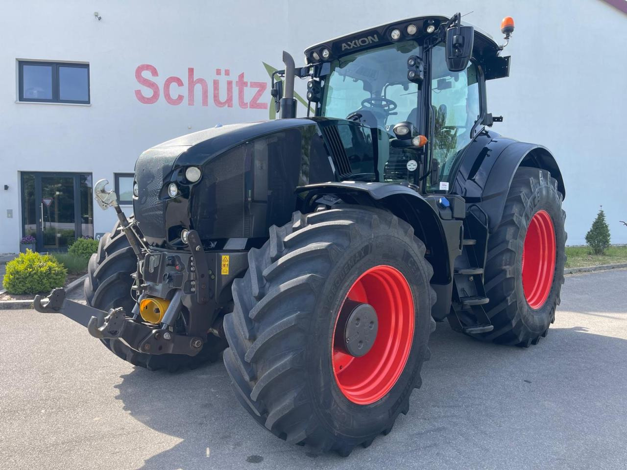 CLAAS Axion 920 CMATIC mit FZW, Black, Schwarz - Traktor: slika CLAAS Axion 920 CMATIC mit FZW, Black, Schwarz - Traktor CLAAS Axion 920 CMATIC mit FZW, Black, Schwarz - Traktor: slika CLAAS Axion 920 CMATIC mit FZW, Black, Schwarz - Traktor