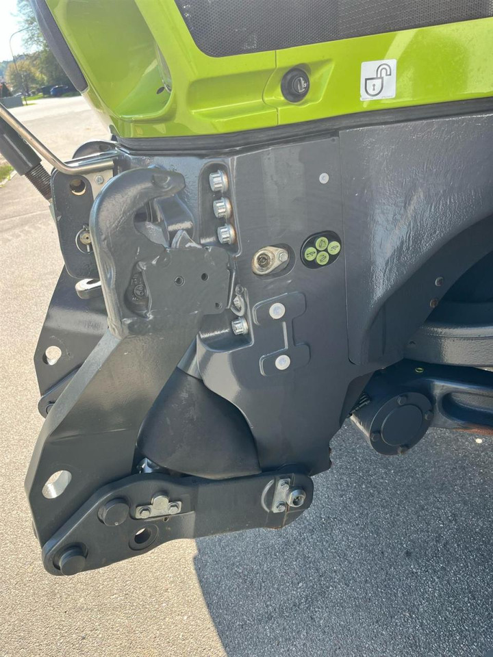 CLAAS Axion 930 CMATIC - Traktor: slika CLAAS Axion 930 CMATIC - Traktor CLAAS Axion 930 CMATIC - Traktor: slika CLAAS Axion 930 CMATIC - Traktor