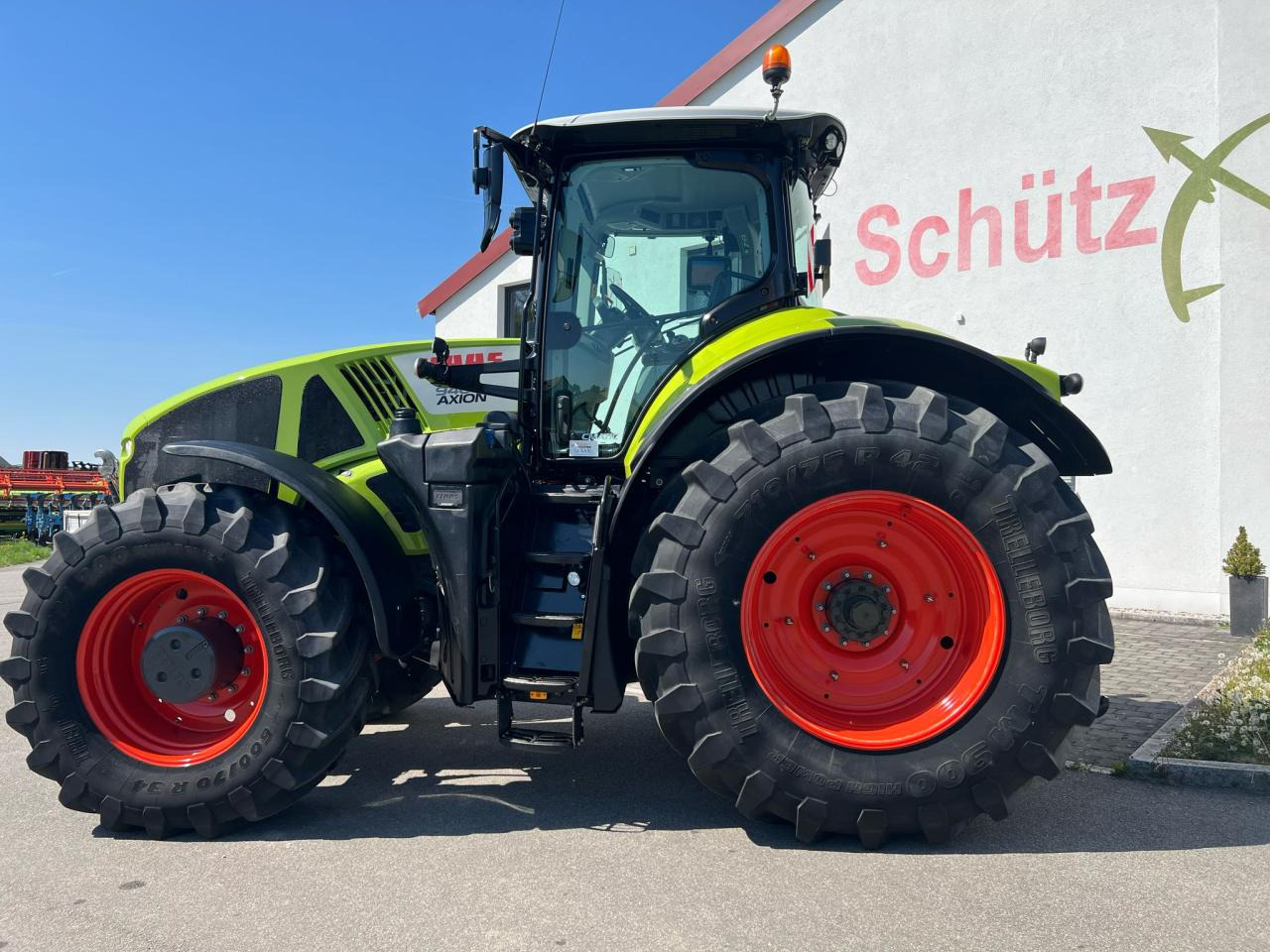 CLAAS Axion 940 mit GPS S10 RTK, 2525 Bh, Baujahr 2019 - Traktor: slika CLAAS Axion 940 mit GPS S10 RTK, 2525 Bh, Baujahr 2019 - Traktor CLAAS Axion 940 mit GPS S10 RTK, 2525 Bh, Baujahr 2019 - Traktor: slika CLAAS Axion 940 mit GPS S10 RTK, 2525 Bh, Baujahr 2019 - Traktor