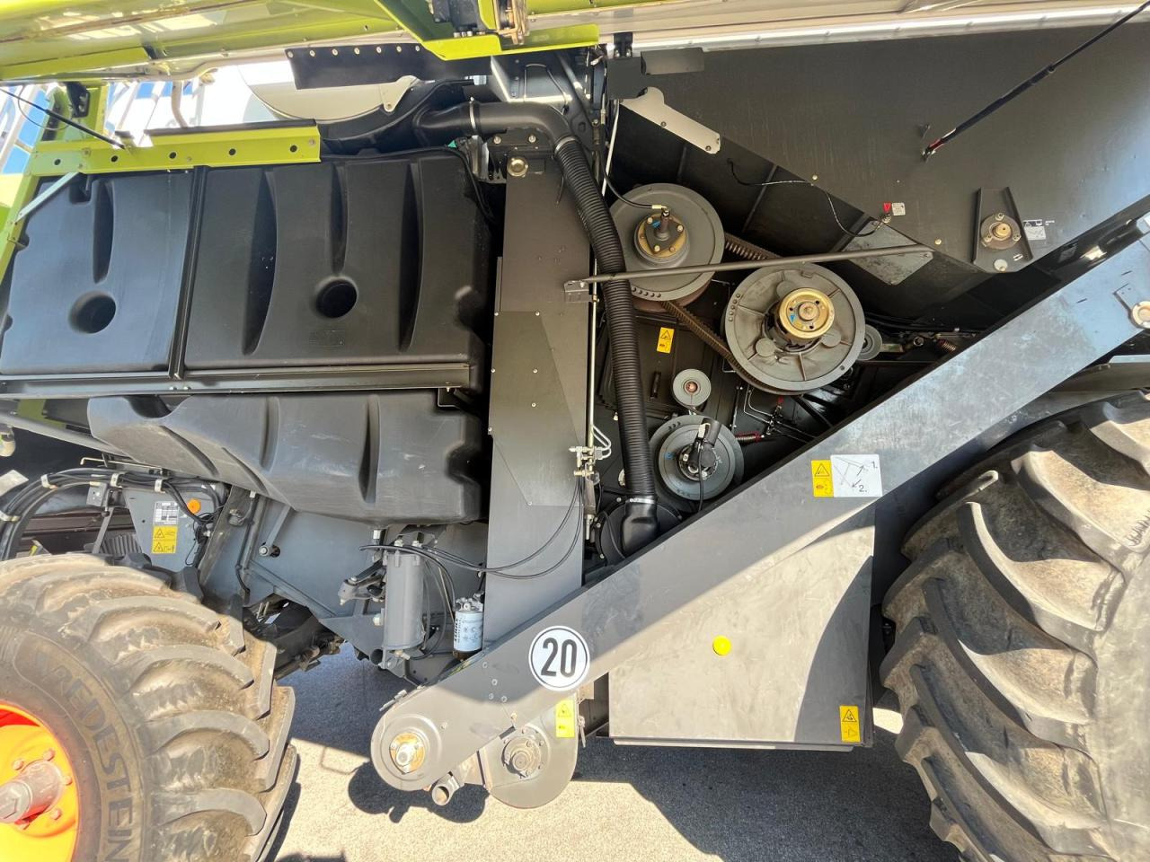 Kombajn za žetvu CLAAS Lexion 550 mit Schneidwerk V750, mit 3D, Baujahr 2009, guter gepflegter Zustand: slika Kombajn za žetvu CLAAS Lexion 550 mit Schneidwerk V750, mit 3D, Baujahr 2009, guter gepflegter Zustand