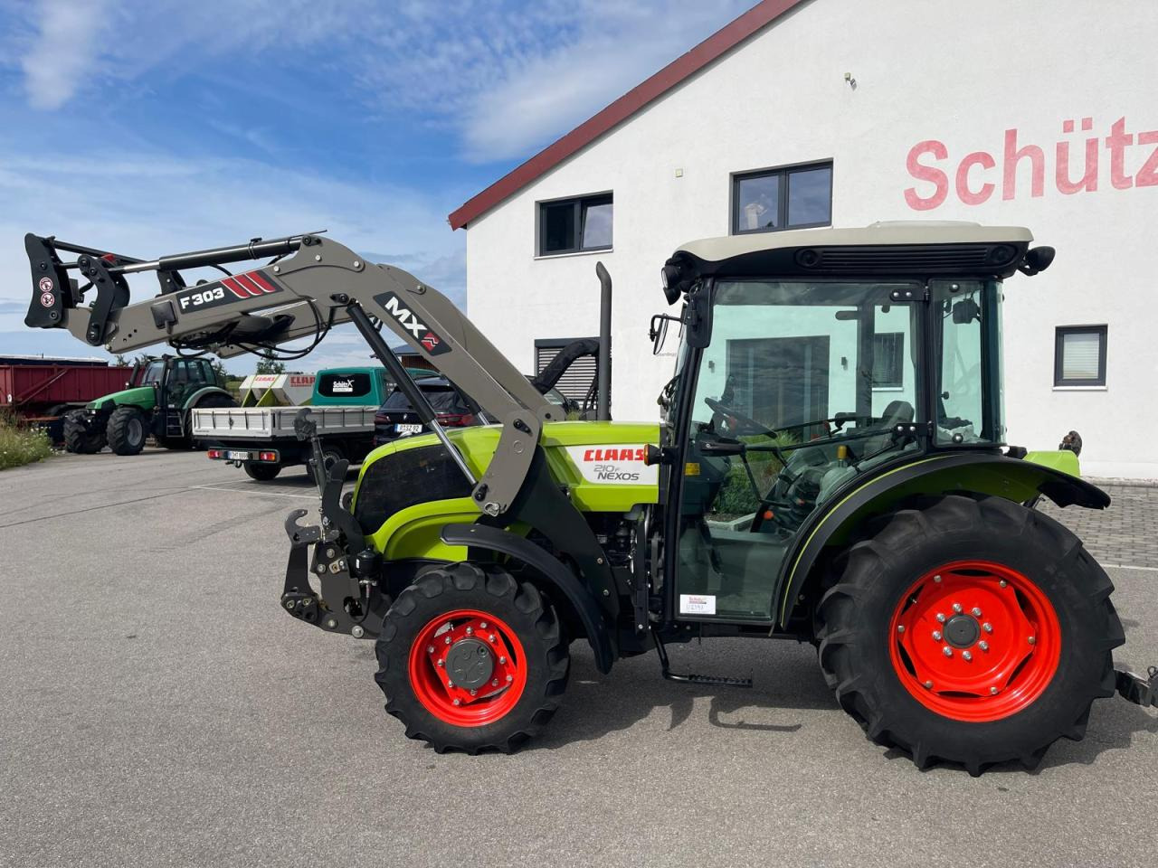 CLAAS Nexos 210 mit Frontlader, 236Bh, FZW, NEUWERTIG! - Traktor: slika CLAAS Nexos 210 mit Frontlader, 236Bh, FZW, NEUWERTIG! - Traktor CLAAS Nexos 210 mit Frontlader, 236Bh, FZW, NEUWERTIG! - Traktor: slika CLAAS Nexos 210 mit Frontlader, 236Bh, FZW, NEUWERTIG! - Traktor