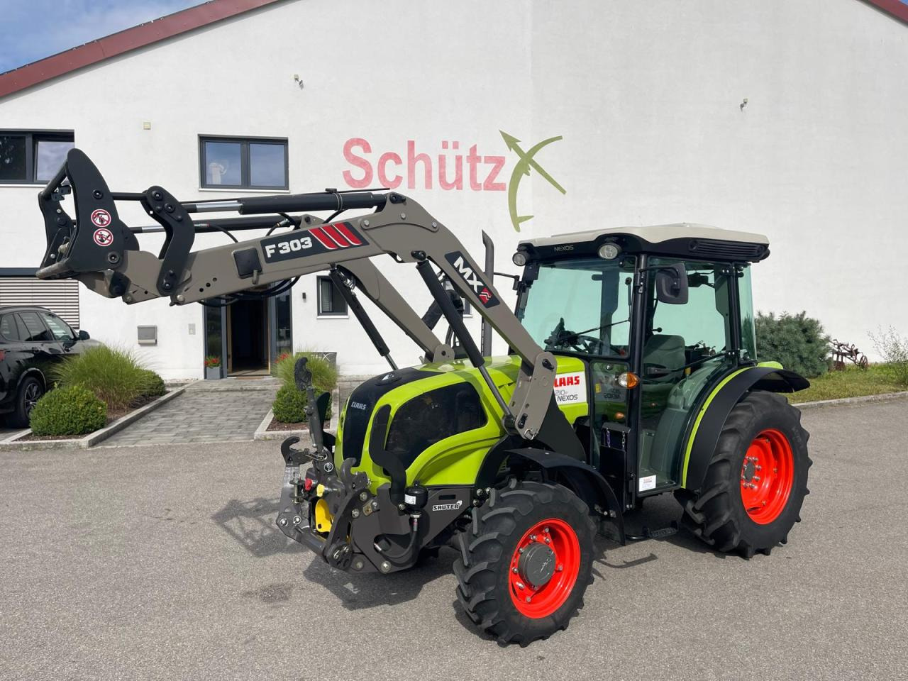 CLAAS Nexos 210 mit Frontlader und Frontzapfwelle, erst 236 Betriebsstunden, neuwertiger Zustand - Traktor: slika CLAAS Nexos 210 mit Frontlader und Frontzapfwelle, erst 236 Betriebsstunden, neuwertiger Zustand - Traktor CLAAS Nexos 210 mit Frontlader und Frontzapfwelle, erst 236 Betriebsstunden, neuwertiger Zustand - Traktor: slika CLAAS Nexos 210 mit Frontlader und Frontzapfwelle, erst 236 Betriebsstunden, neuwertiger Zustand - Traktor