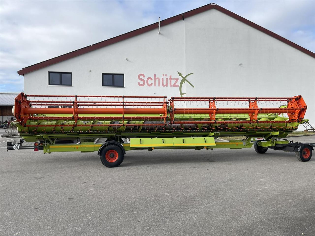 CLAAS Schneidwerk Claas Vario V1050, 1600ha, LED Laser, Baujahr 2016 - Heder za kombajn: slika CLAAS Schneidwerk Claas Vario V1050, 1600ha, LED Laser, Baujahr 2016 - Heder za kombajn CLAAS Schneidwerk Claas Vario V1050, 1600ha, LED Laser, Baujahr 2016 - Heder za kombajn: slika CLAAS Schneidwerk Claas Vario V1050, 1600ha, LED Laser, Baujahr 2016 - Heder za kombajn