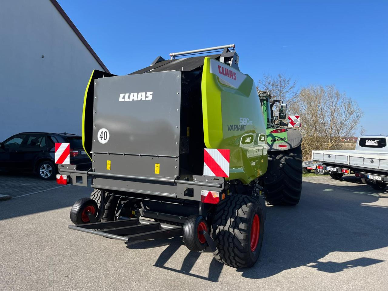 CLAAS Variant 580 RC PRO, neuwertige Rundballenpresse, Baujahr 2023, erst 39 Betriebsstunden !!! - Rolo balirka: slika CLAAS Variant 580 RC PRO, neuwertige Rundballenpresse, Baujahr 2023, erst 39 Betriebsstunden !!! - Rolo balirka CLAAS Variant 580 RC PRO, neuwertige Rundballenpresse, Baujahr 2023, erst 39 Betriebsstunden !!! - Rolo balirka: slika CLAAS Variant 580 RC PRO, neuwertige Rundballenpresse, Baujahr 2023, erst 39 Betriebsstunden !!! - Rolo balirka