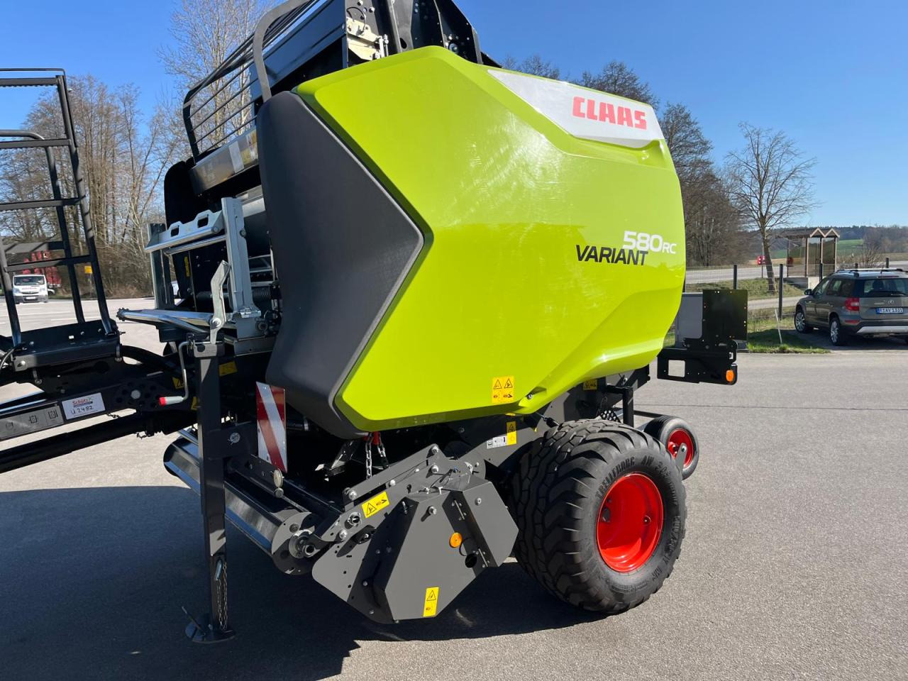 CLAAS Variant 580 RC neuwertige Rundballenpresse, Baujahr 2023 - Rolo balirka: slika CLAAS Variant 580 RC neuwertige Rundballenpresse, Baujahr 2023 - Rolo balirka CLAAS Variant 580 RC neuwertige Rundballenpresse, Baujahr 2023 - Rolo balirka: slika CLAAS Variant 580 RC neuwertige Rundballenpresse, Baujahr 2023 - Rolo balirka
