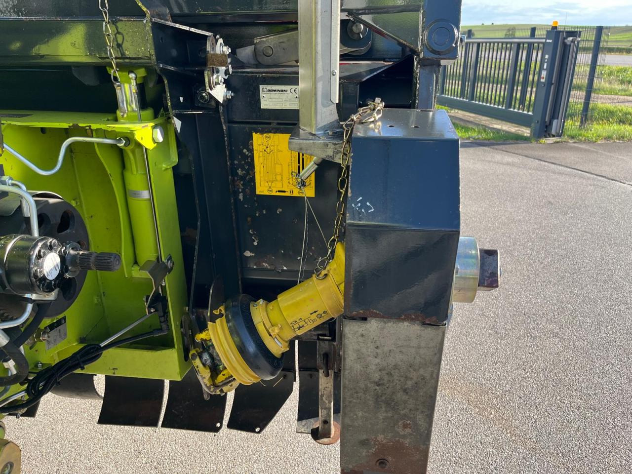 Priključak za silažni kombajn Dominoni Maispflücker SL968 8-reihig passend Claas Lexion: slika Priključak za silažni kombajn Dominoni Maispflücker SL968 8-reihig passend Claas Lexion Priključak za silažni kombajn Dominoni Maispflücker SL968 8-reihig passend Claas Lexion: slika Priključak za silažni kombajn Dominoni Maispflücker SL968 8-reihig passend Claas Lexion