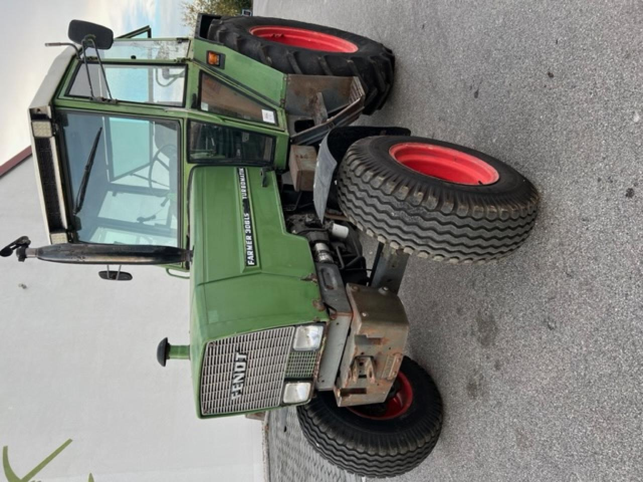 Fendt Farmer 306 LS, Bereifung neuwertig - Traktor: slika Fendt Farmer 306 LS, Bereifung neuwertig - Traktor Fendt Farmer 306 LS, Bereifung neuwertig - Traktor: slika Fendt Farmer 306 LS, Bereifung neuwertig - Traktor