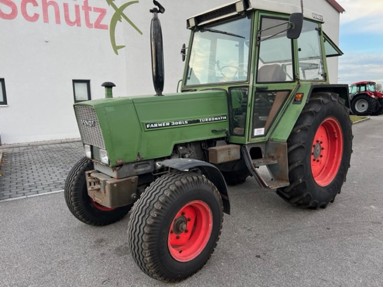 Fendt Farmer 306 LS, ca. 9516 Bh, Baujahr 1982 - Traktor: slika Fendt Farmer 306 LS, ca. 9516 Bh, Baujahr 1982 - Traktor Fendt Farmer 306 LS, ca. 9516 Bh, Baujahr 1982 - Traktor: slika Fendt Farmer 306 LS, ca. 9516 Bh, Baujahr 1982 - Traktor