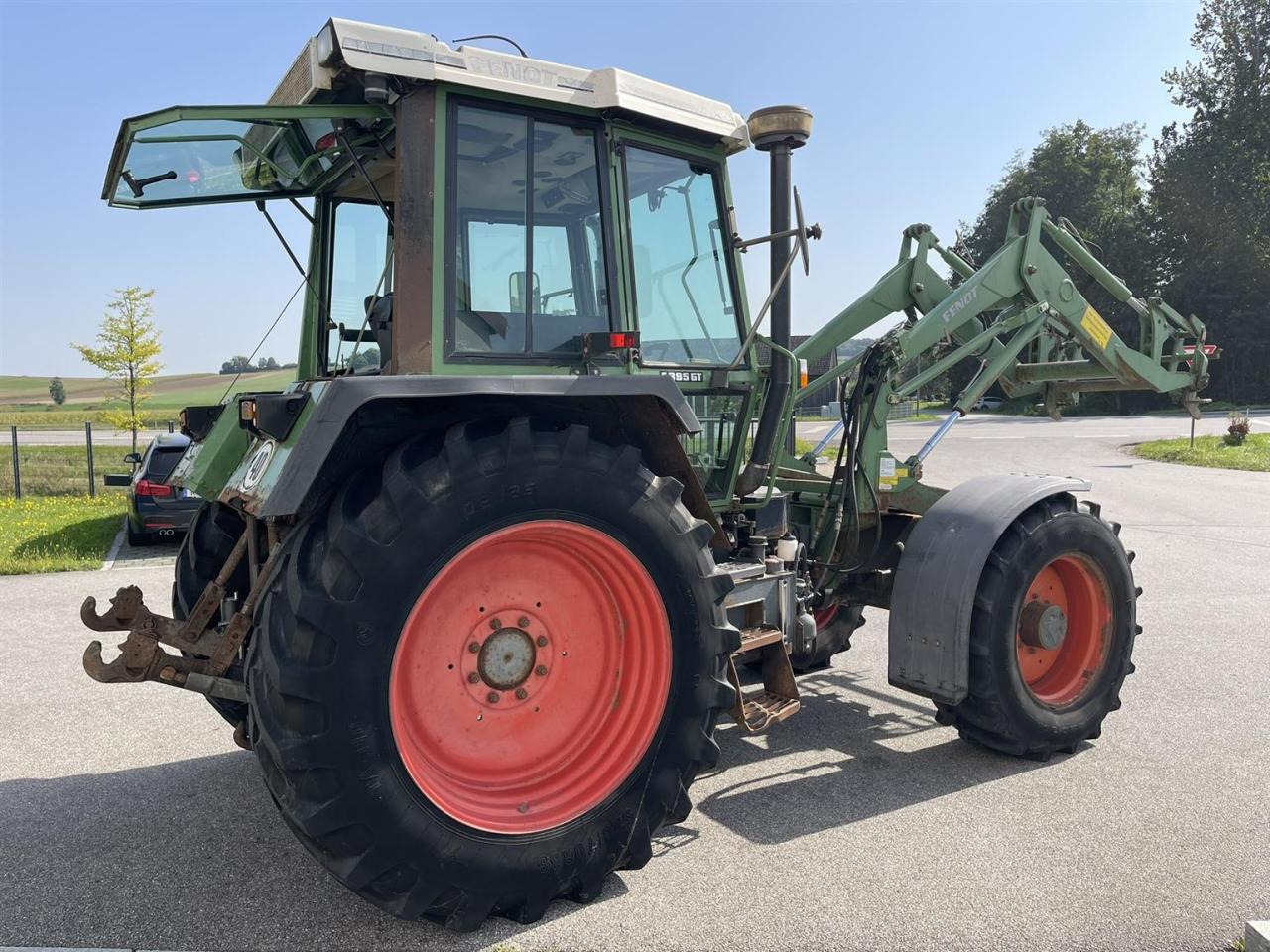 Fendt GTA 395 Geräteträger, Baujahr 1998 - Traktor: slika Fendt GTA 395 Geräteträger, Baujahr 1998 - Traktor Fendt GTA 395 Geräteträger, Baujahr 1998 - Traktor: slika Fendt GTA 395 Geräteträger, Baujahr 1998 - Traktor