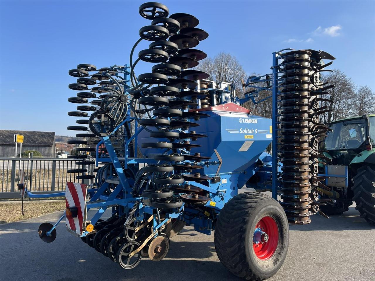Lemken Säkombi Lemken Zirkon 10/600KA und Solitär 9 - Kombajn i sijačica: slika Lemken Säkombi Lemken Zirkon 10/600KA und Solitär 9 - Kombajn i sijačica Lemken Säkombi Lemken Zirkon 10/600KA und Solitär 9 - Kombajn i sijačica: slika Lemken Säkombi Lemken Zirkon 10/600KA und Solitär 9 - Kombajn i sijačica