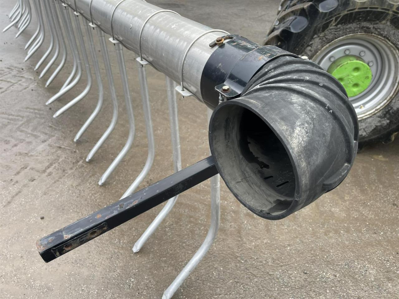 CLAAS Schneidwerk Gebläse Windhaspel Airreel Soja - Poljoprivredni strojevi: slika CLAAS Schneidwerk Gebläse Windhaspel Airreel Soja - Poljoprivredni strojevi CLAAS Schneidwerk Gebläse Windhaspel Airreel Soja - Poljoprivredni strojevi: slika CLAAS Schneidwerk Gebläse Windhaspel Airreel Soja - Poljoprivredni strojevi