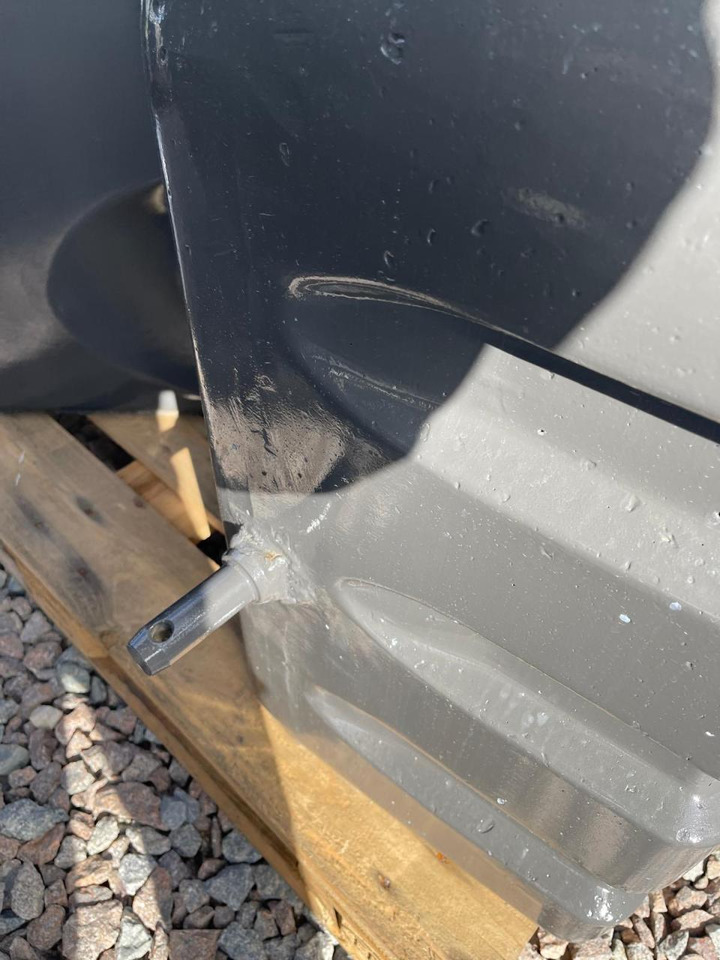 CLAAS Frontgewicht 600 kg, NEU - Priključak: slika CLAAS Frontgewicht 600 kg, NEU - Priključak CLAAS Frontgewicht 600 kg, NEU - Priključak: slika CLAAS Frontgewicht 600 kg, NEU - Priključak