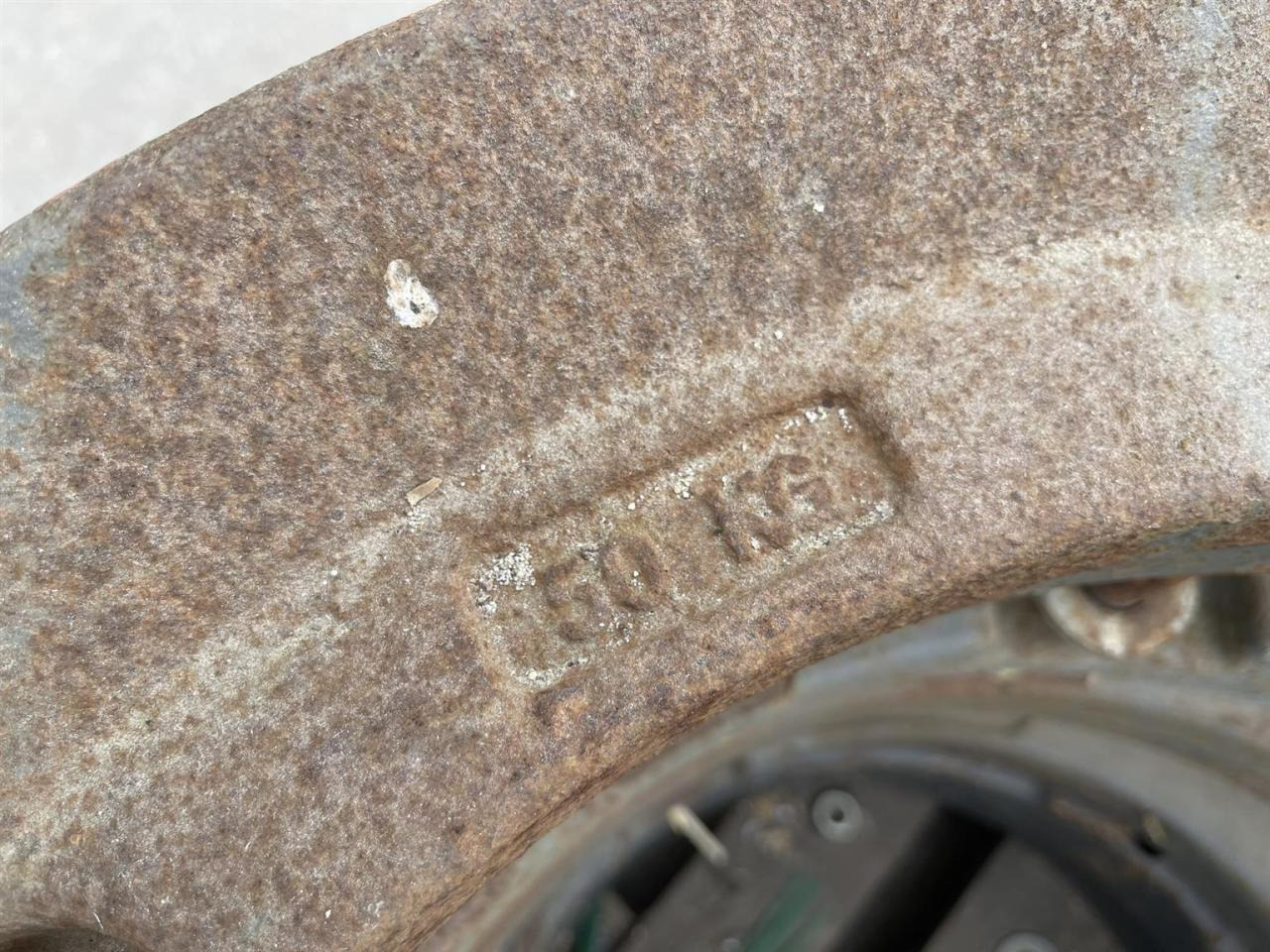 CLAAS Radgewichte 1109052, Claasnummer: 1125681.0 - Priključak: slika CLAAS Radgewichte 1109052, Claasnummer: 1125681.0 - Priključak CLAAS Radgewichte 1109052, Claasnummer: 1125681.0 - Priključak: slika CLAAS Radgewichte 1109052, Claasnummer: 1125681.0 - Priključak