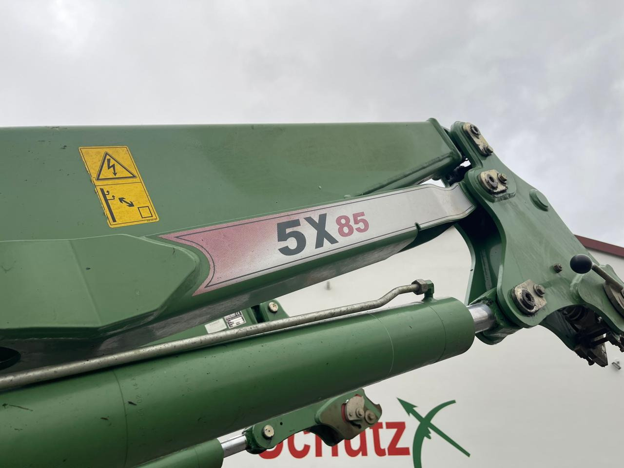 Fendt Frontlader Cargo 5X85 Konsole Multikuppler - Priključak: slika Fendt Frontlader Cargo 5X85 Konsole Multikuppler - Priključak Fendt Frontlader Cargo 5X85 Konsole Multikuppler - Priključak: slika Fendt Frontlader Cargo 5X85 Konsole Multikuppler - Priključak