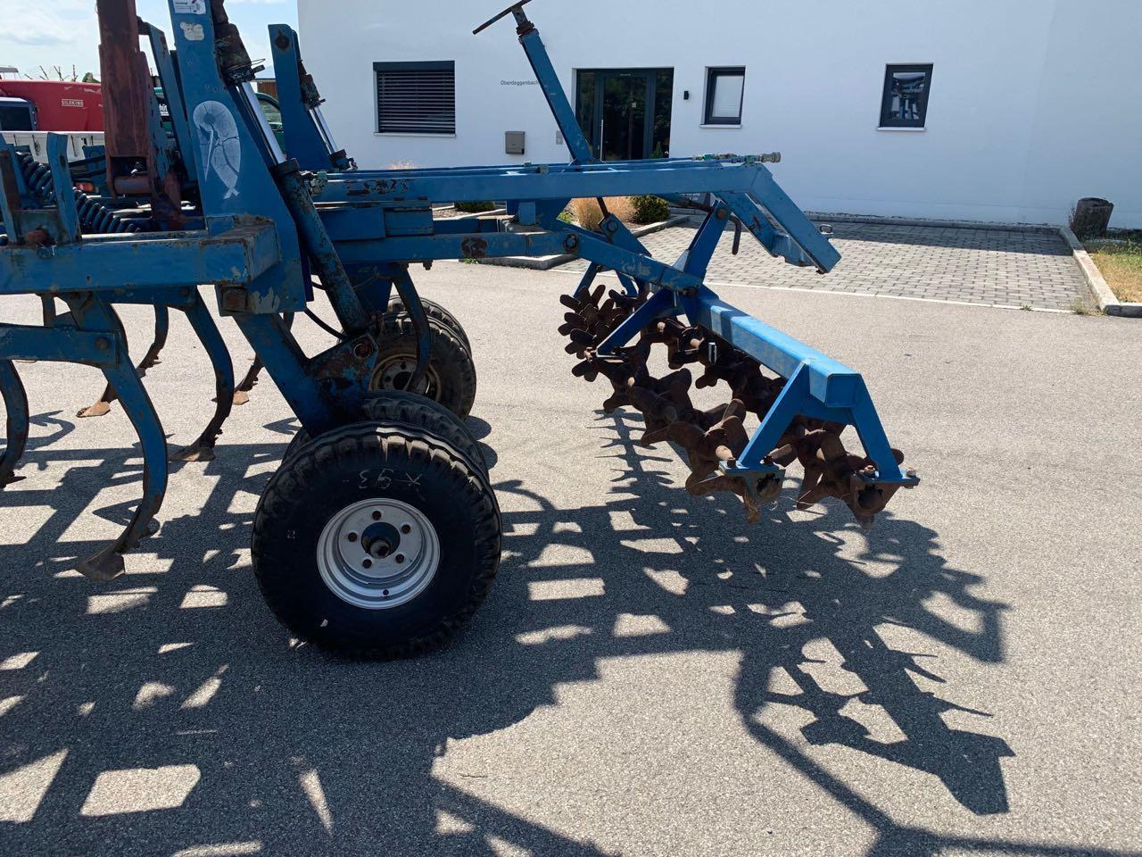 Rabe gezogener Rabe Grubber mit Spatenrollegge, 4-balkig - Kultivator: slika Rabe gezogener Rabe Grubber mit Spatenrollegge, 4-balkig - Kultivator Rabe gezogener Rabe Grubber mit Spatenrollegge, 4-balkig - Kultivator: slika Rabe gezogener Rabe Grubber mit Spatenrollegge, 4-balkig - Kultivator