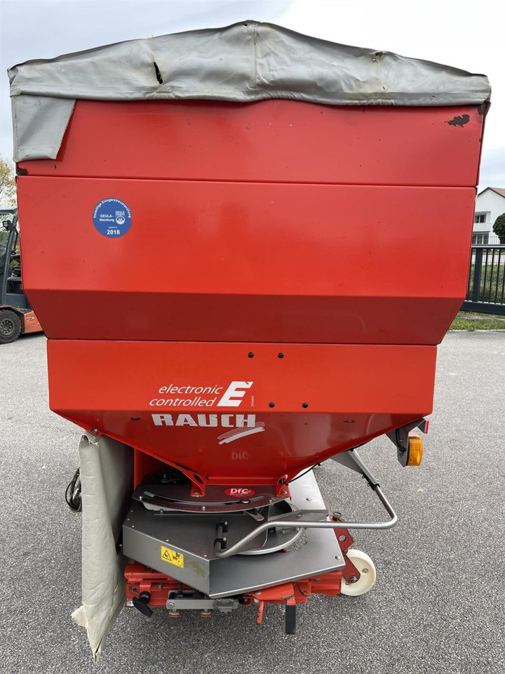 Rauch Axera H EMC 1102 Quantron P / Terminal - Rasipač gnojiva: slika Rauch Axera H EMC 1102 Quantron P / Terminal - Rasipač gnojiva Rauch Axera H EMC 1102 Quantron P / Terminal - Rasipač gnojiva: slika Rauch Axera H EMC 1102 Quantron P / Terminal - Rasipač gnojiva