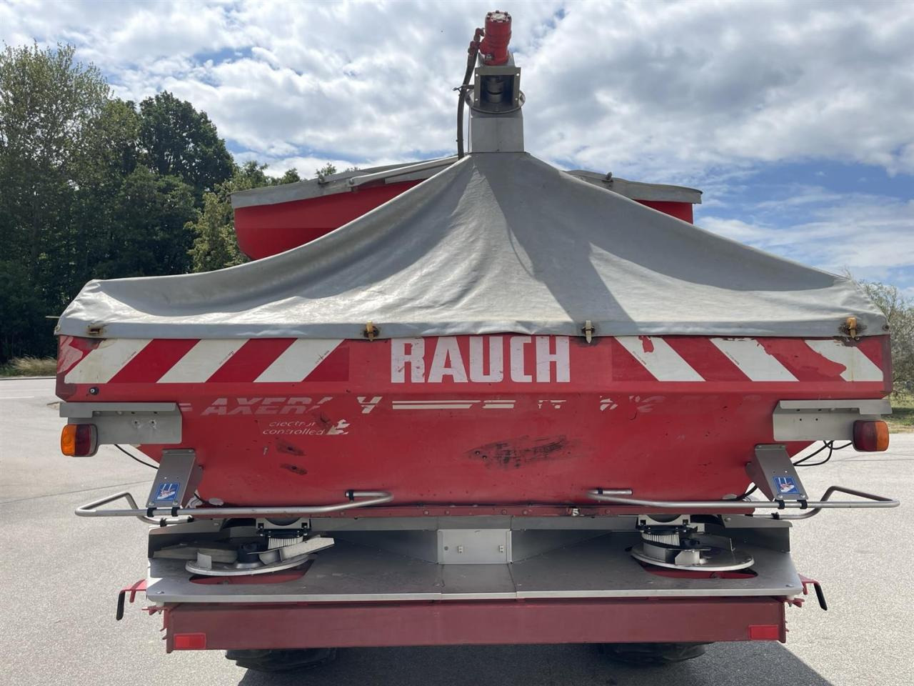 Rauch TWS 5000 Düngerwagen mit Deichsel-Lenkung und Streuer Axera H-EMC, gepflegter Zustand - Rasipač gnojiva: slika Rauch TWS 5000 Düngerwagen mit Deichsel-Lenkung und Streuer Axera H-EMC, gepflegter Zustand - Rasipač gnojiva Rauch TWS 5000 Düngerwagen mit Deichsel-Lenkung und Streuer Axera H-EMC, gepflegter Zustand - Rasipač gnojiva: slika Rauch TWS 5000 Düngerwagen mit Deichsel-Lenkung und Streuer Axera H-EMC, gepflegter Zustand - Rasipač gnojiva