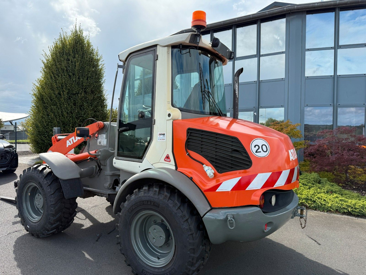 Atlas AR 80 hydr. SW , Palettengabel - Utovarivač na kotačima: slika Atlas AR 80 hydr. SW , Palettengabel - Utovarivač na kotačima Atlas AR 80 hydr. SW , Palettengabel - Utovarivač na kotačima: slika Atlas AR 80 hydr. SW , Palettengabel - Utovarivač na kotačima