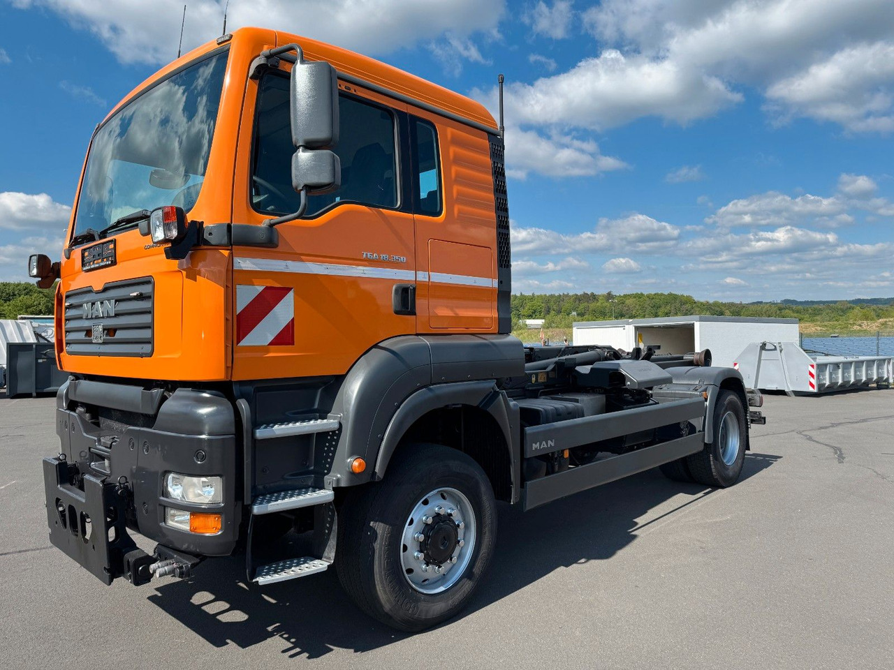 MAN TGA 18.350 4x4 Meiler Abroller RK 14.45 Winterd. - Kamion s kukastom dizalicom: slika MAN TGA 18.350 4x4 Meiler Abroller RK 14.45 Winterd. - Kamion s kukastom dizalicom MAN TGA 18.350 4x4 Meiler Abroller RK 14.45 Winterd. - Kamion s kukastom dizalicom: slika MAN TGA 18.350 4x4 Meiler Abroller RK 14.45 Winterd. - Kamion s kukastom dizalicom