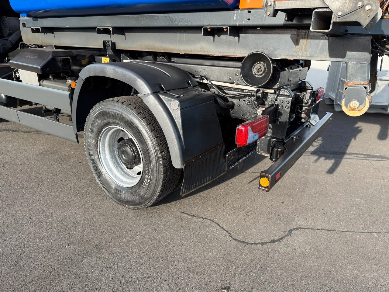 MAN TGA 18.360 4x4 Winterdienst Meiller Abroller - Kamion s kukastom dizalicom: slika MAN TGA 18.360 4x4 Winterdienst Meiller Abroller - Kamion s kukastom dizalicom MAN TGA 18.360 4x4 Winterdienst Meiller Abroller - Kamion s kukastom dizalicom: slika MAN TGA 18.360 4x4 Winterdienst Meiller Abroller - Kamion s kukastom dizalicom