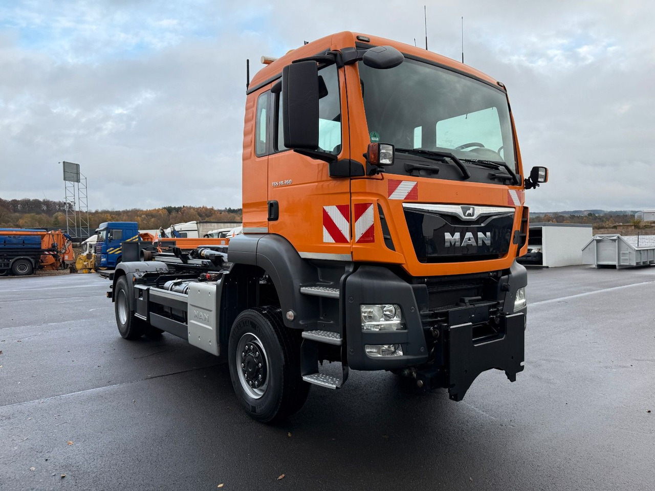 MAN TGS 18.360 4x4 Winterdienst Meiller Abroller - Kamion s kukastom dizalicom: slika MAN TGS 18.360 4x4 Winterdienst Meiller Abroller - Kamion s kukastom dizalicom MAN TGS 18.360 4x4 Winterdienst Meiller Abroller - Kamion s kukastom dizalicom: slika MAN TGS 18.360 4x4 Winterdienst Meiller Abroller - Kamion s kukastom dizalicom