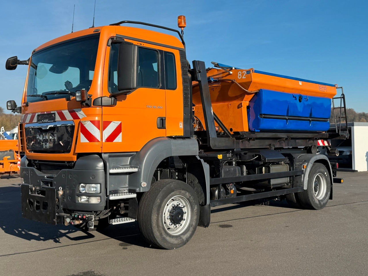 MAN TGS 18.360 4x4 Winterdienst Meiller Abroller - Kamion s kukastom dizalicom: slika MAN TGS 18.360 4x4 Winterdienst Meiller Abroller - Kamion s kukastom dizalicom MAN TGS 18.360 4x4 Winterdienst Meiller Abroller - Kamion s kukastom dizalicom: slika MAN TGS 18.360 4x4 Winterdienst Meiller Abroller - Kamion s kukastom dizalicom