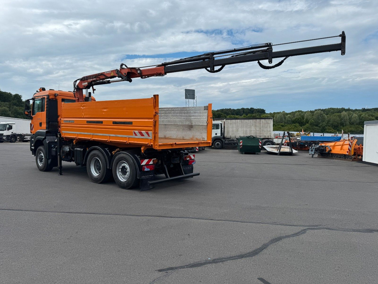 MAN TGS 28.400 6x4-4 BL Kipper / Kran / Winterdienst - Kiper, Kamion s kranom: slika MAN TGS 28.400 6x4-4 BL Kipper / Kran / Winterdienst - Kiper, Kamion s kranom MAN TGS 28.400 6x4-4 BL Kipper / Kran / Winterdienst - Kiper, Kamion s kranom: slika MAN TGS 28.400 6x4-4 BL Kipper / Kran / Winterdienst - Kiper, Kamion s kranom
