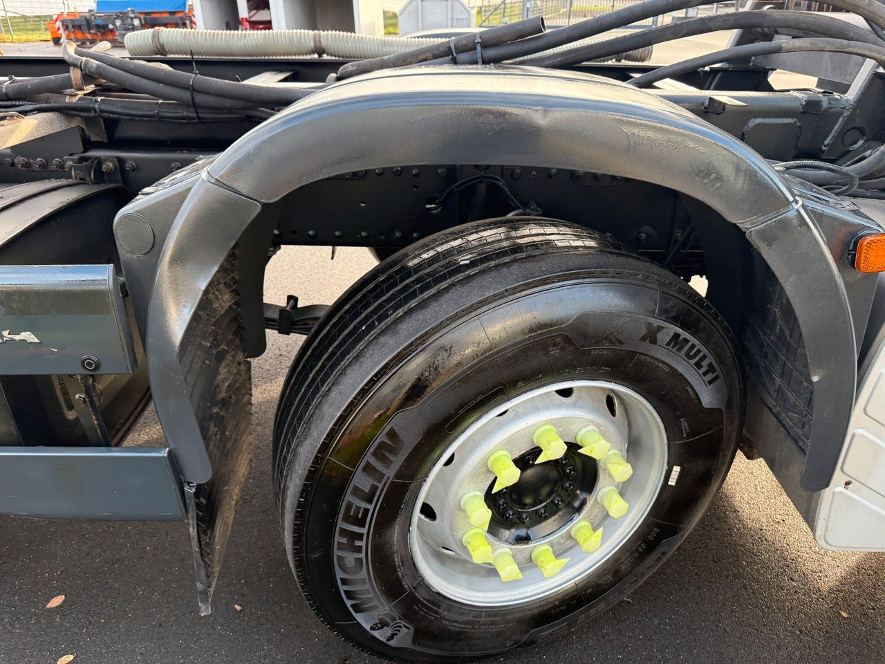 MAN TGS 35.360 8x2 Fahrgestell - Kamion-šasija: slika MAN TGS 35.360 8x2 Fahrgestell - Kamion-šasija MAN TGS 35.360 8x2 Fahrgestell - Kamion-šasija: slika MAN TGS 35.360 8x2 Fahrgestell - Kamion-šasija