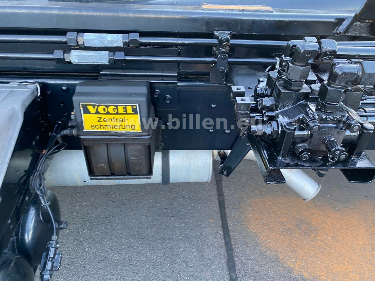 Kamion s kukastom dizalicom Mercedes-Benz 1417 Abroller Tüv / H- Kennzeichen / Mercedes-Benz 1417 Abroller Tüv / H- Kennzeichen /: slika Kamion s kukastom dizalicom Mercedes-Benz 1417 Abroller Tüv / H- Kennzeichen / Mercedes-Benz 1417 Abroller Tüv / H- Kennzeichen /