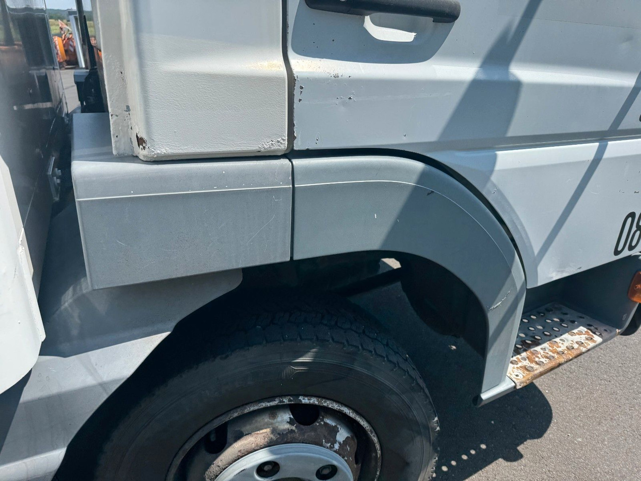 Dostavno vozilo sa zatvorenim sandukom Mercedes-Benz 818 Koffer / LBW / AHK + DL: slika Dostavno vozilo sa zatvorenim sandukom Mercedes-Benz 818 Koffer / LBW / AHK + DL