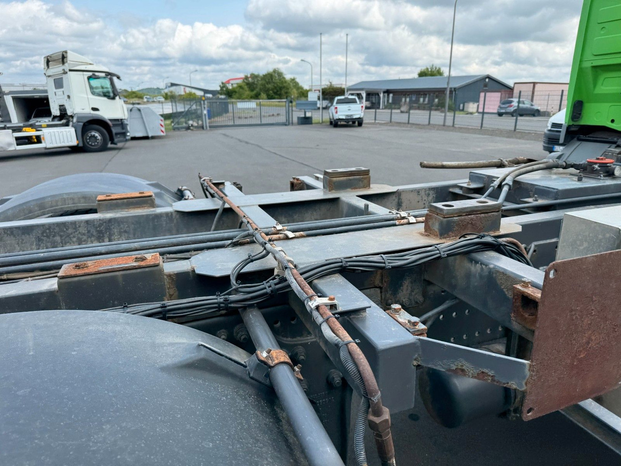 Kamion-šasija Mercedes-Benz Actros 1832 MP 3   Kipperfahrgestell + Klima: slika Kamion-šasija Mercedes-Benz Actros 1832 MP 3   Kipperfahrgestell + Klima