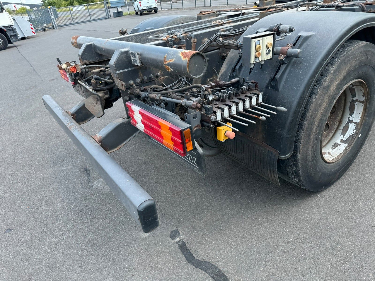 Kamion-šasija Mercedes-Benz Actros 1832 MP 3   Kipperfahrgestell + Klima: slika Kamion-šasija Mercedes-Benz Actros 1832 MP 3   Kipperfahrgestell + Klima