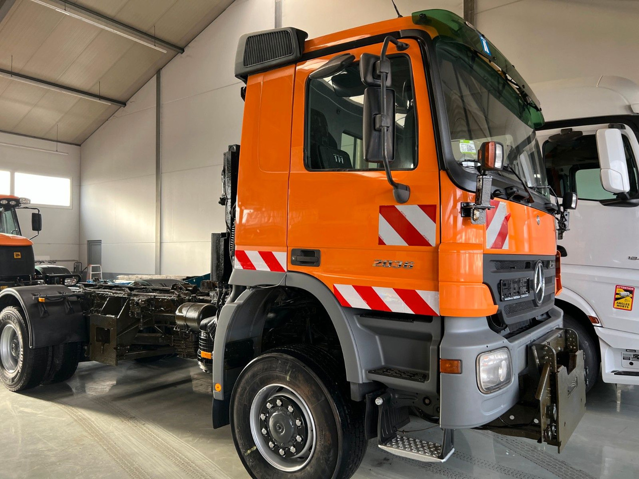 Mercedes-Benz Actros 2036 4x4 DautelWechselsystem Winterdienst Mercedes-Benz Actros 2036 4x4 DautelWechselsystem Winterdienst - Kamion-šasija: slika Mercedes-Benz Actros 2036 4x4 DautelWechselsystem Winterdienst Mercedes-Benz Actros 2036 4x4 DautelWechselsystem Winterdienst - Kamion-šasija Mercedes-Benz Actros 2036 4x4 DautelWechselsystem Winterdienst Mercedes-Benz Actros 2036 4x4 DautelWechselsystem Winterdienst - Kamion-šasija: slika Mercedes-Benz Actros 2036 4x4 DautelWechselsystem Winterdienst Mercedes-Benz Actros 2036 4x4 DautelWechselsystem Winterdienst - Kamion-šasija