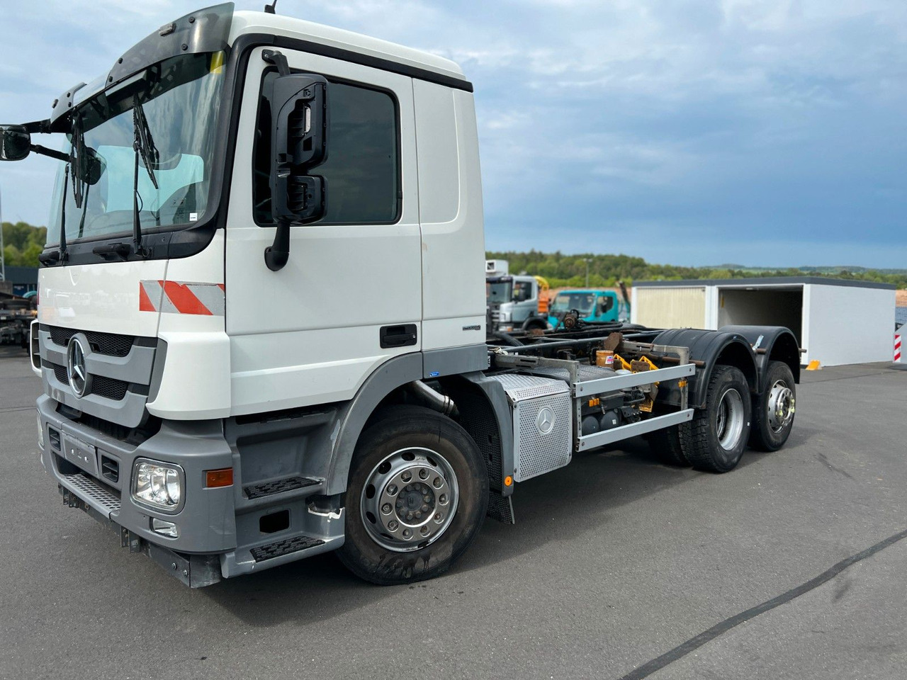 Mercedes-Benz Actros 2532 6x2 MP 3 Euro 5 10 x am Lager Mercedes-Benz Actros 2532 6x2 MP 3 Euro 5 10 x am Lager - Kamion-šasija: slika Mercedes-Benz Actros 2532 6x2 MP 3 Euro 5 10 x am Lager Mercedes-Benz Actros 2532 6x2 MP 3 Euro 5 10 x am Lager - Kamion-šasija Mercedes-Benz Actros 2532 6x2 MP 3 Euro 5 10 x am Lager Mercedes-Benz Actros 2532 6x2 MP 3 Euro 5 10 x am Lager - Kamion-šasija: slika Mercedes-Benz Actros 2532 6x2 MP 3 Euro 5 10 x am Lager Mercedes-Benz Actros 2532 6x2 MP 3 Euro 5 10 x am Lager - Kamion-šasija