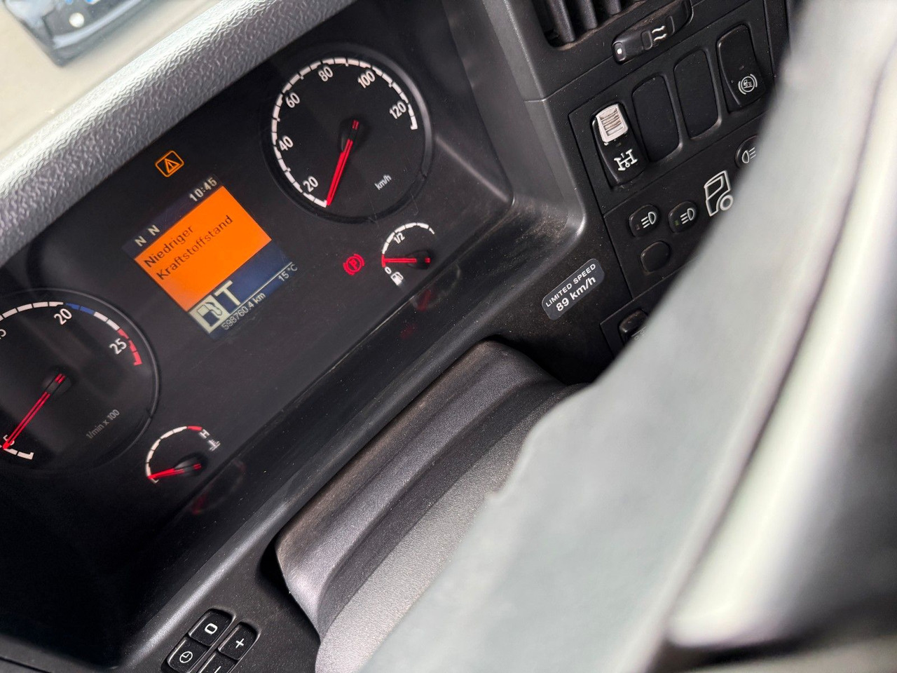 Kamion s kukastom dizalicom Scania G 440 LB 6x2 Knickhaken Retarder, Klima: slika Kamion s kukastom dizalicom Scania G 440 LB 6x2 Knickhaken Retarder, Klima
