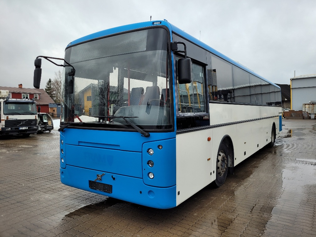 VOLVO B9R VEST CONTRAST, KLIIMA, 10.2012, EURO 5, HANDICAP LIFT, 51 seats, 12,8m - Prigradski autobus: slika VOLVO B9R VEST CONTRAST, KLIIMA, 10.2012, EURO 5, HANDICAP LIFT, 51 seats, 12,8m - Prigradski autobus VOLVO B9R VEST CONTRAST, KLIIMA, 10.2012, EURO 5, HANDICAP LIFT, 51 seats, 12,8m - Prigradski autobus: slika VOLVO B9R VEST CONTRAST, KLIIMA, 10.2012, EURO 5, HANDICAP LIFT, 51 seats, 12,8m - Prigradski autobus