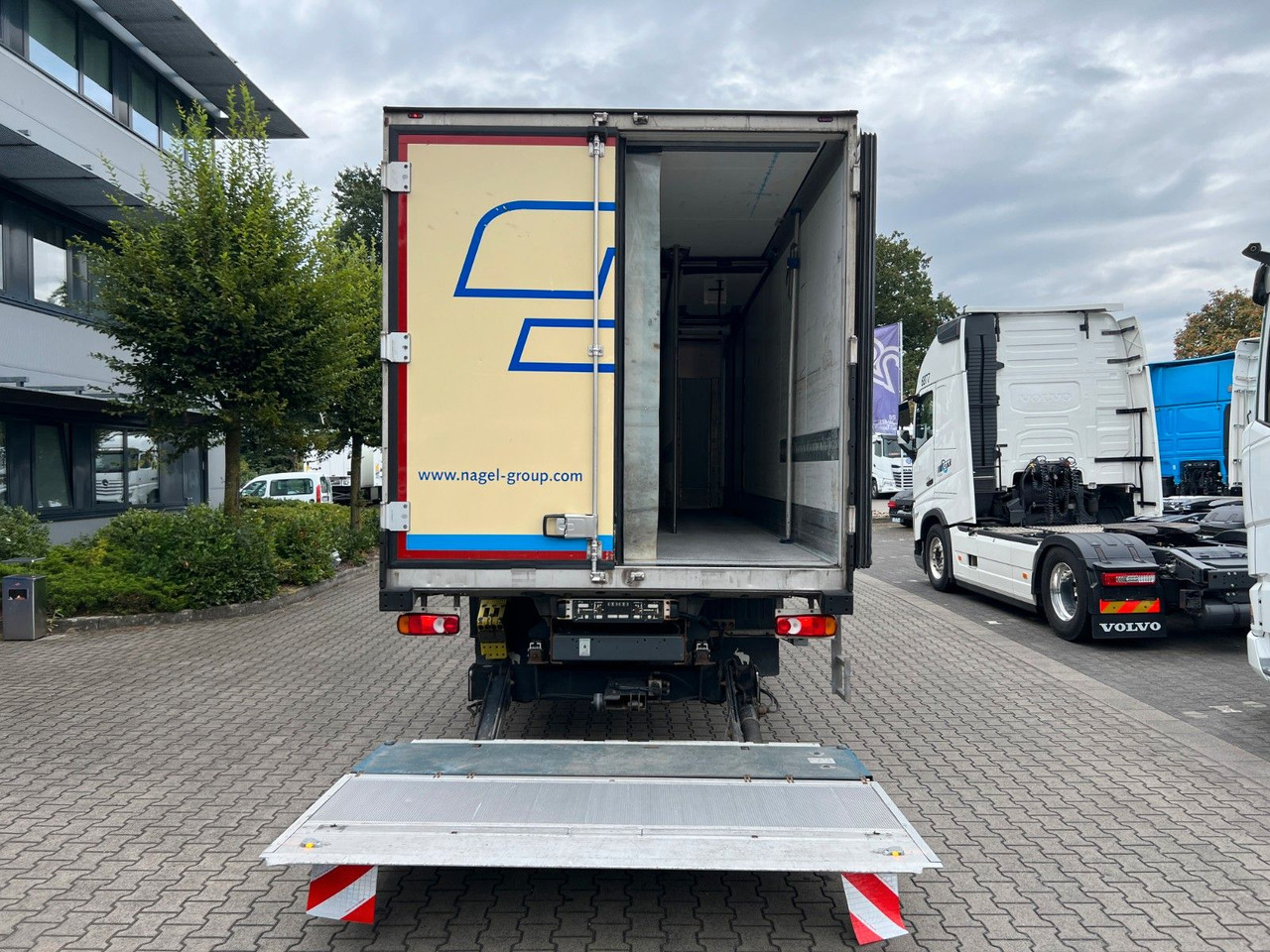 DAF LF 280 FA 16t. Multitemp, T1000 Spectrum - Kamion hladnjača: slika DAF LF 280 FA 16t. Multitemp, T1000 Spectrum - Kamion hladnjača DAF LF 280 FA 16t. Multitemp, T1000 Spectrum - Kamion hladnjača: slika DAF LF 280 FA 16t. Multitemp, T1000 Spectrum - Kamion hladnjača