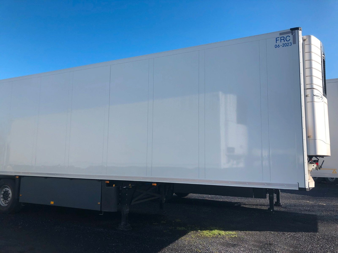 Schmitz Cargobull SKO 24/L -13.4 FP 60 COOL, Multitemp. - Poluprikolica hladnjača: slika Schmitz Cargobull SKO 24/L -13.4 FP 60 COOL, Multitemp. - Poluprikolica hladnjača Schmitz Cargobull SKO 24/L -13.4 FP 60 COOL, Multitemp. - Poluprikolica hladnjača: slika Schmitz Cargobull SKO 24/L -13.4 FP 60 COOL, Multitemp. - Poluprikolica hladnjača
