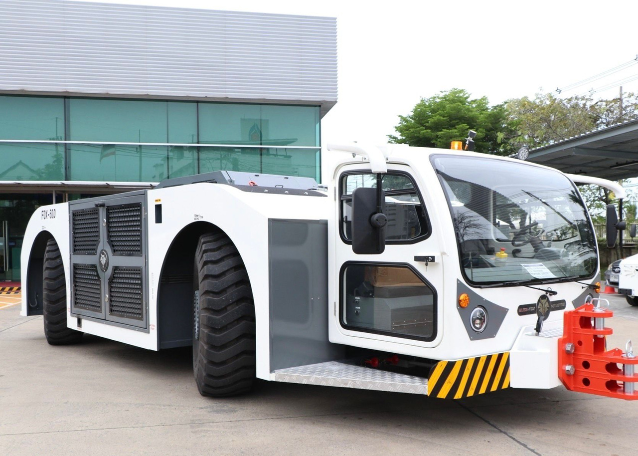 BlissFox 50D - Traktor za vuču zrakoplova: slika BlissFox 50D - Traktor za vuču zrakoplova BlissFox 50D - Traktor za vuču zrakoplova: slika BlissFox 50D - Traktor za vuču zrakoplova